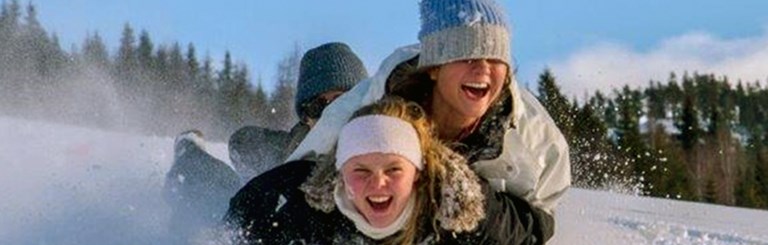 Valdres Folkehogskole Jenter Akebrett