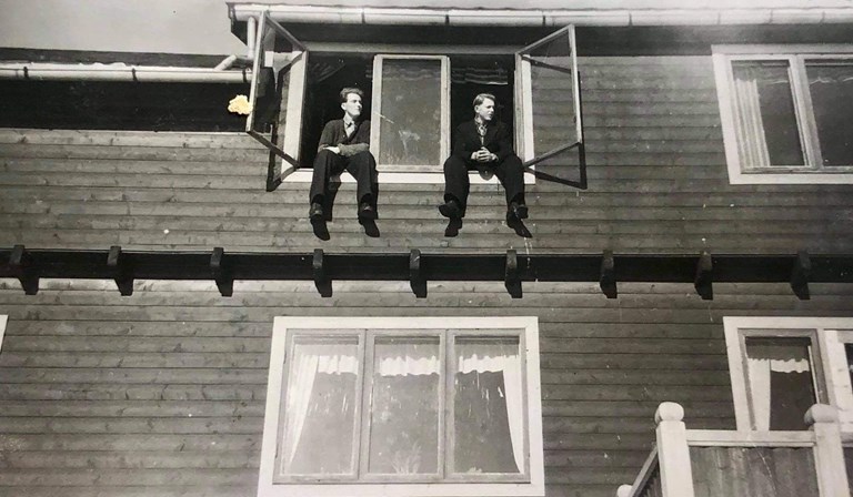 Erling Lima and Jens Elton. The picture was probably not shown to the principal for security reasons. Erling and Bjarne (the boy in the white sweater) were friends for life.